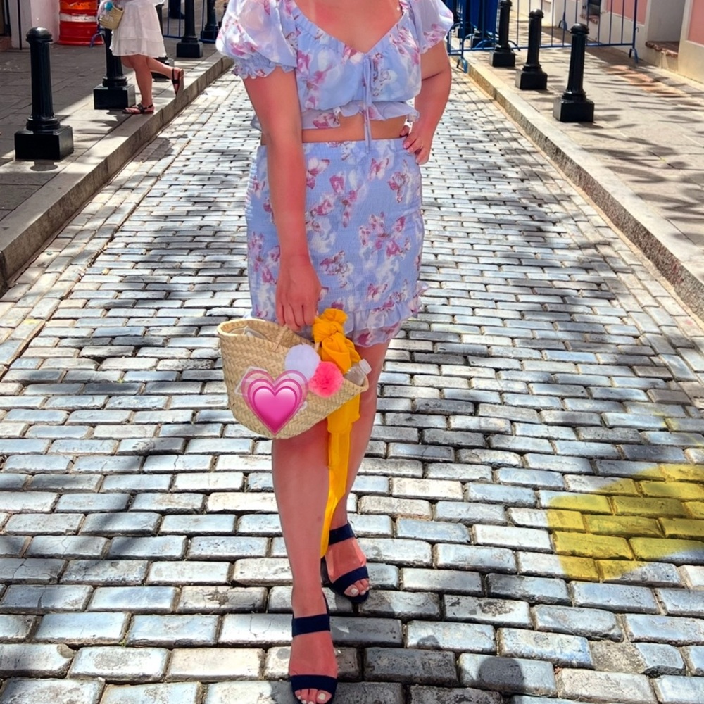 Two piece floral set chic Blue Crop Top with Puffed Sleeves and matching skirt